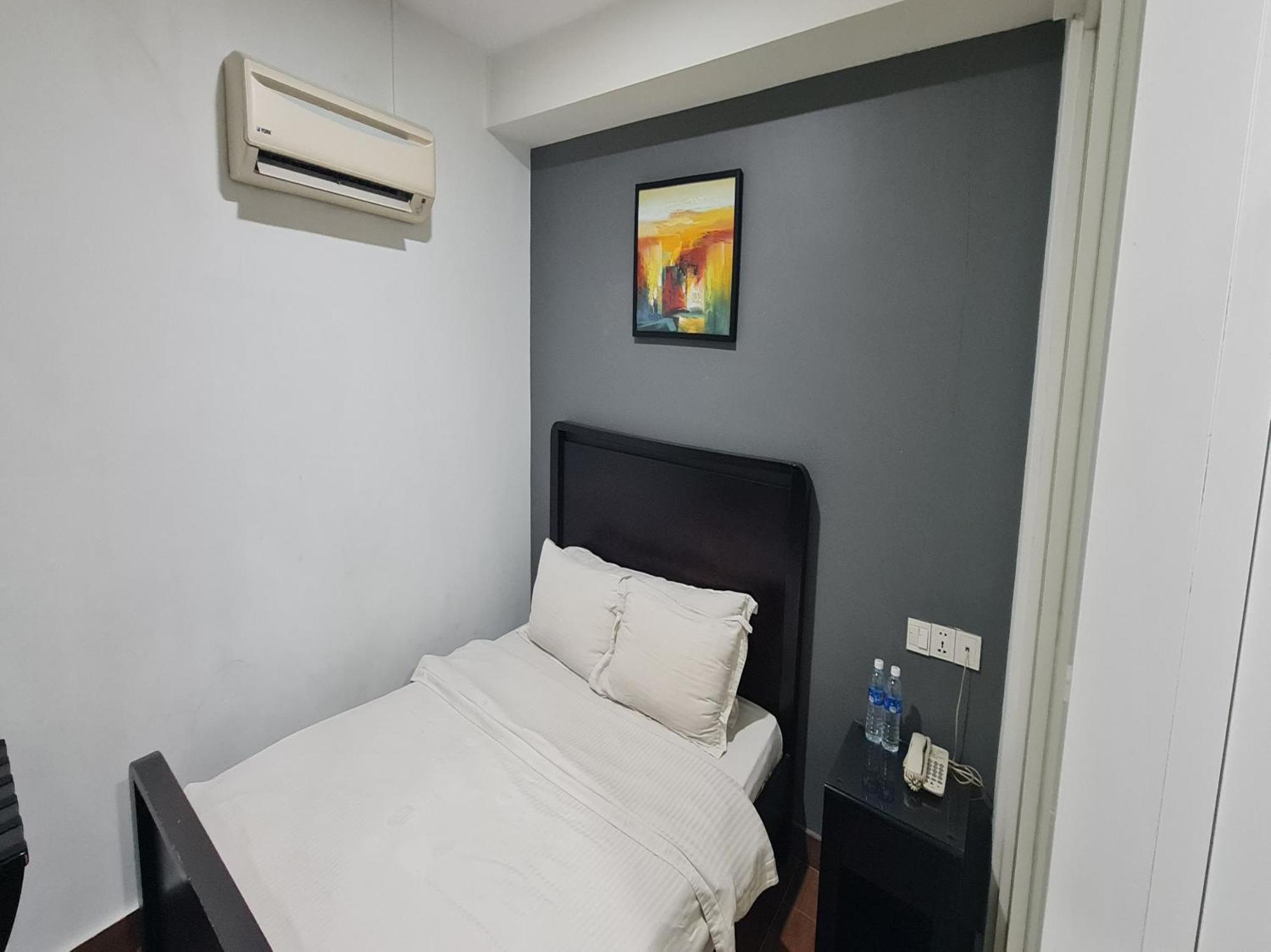 Hotel O Crossroads Hotel Куала-Лумпур Экстерьер фото